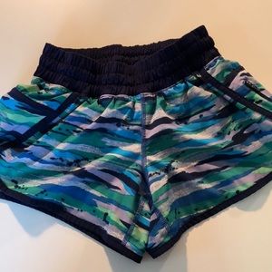 Lululemon Tracker Short V 4”